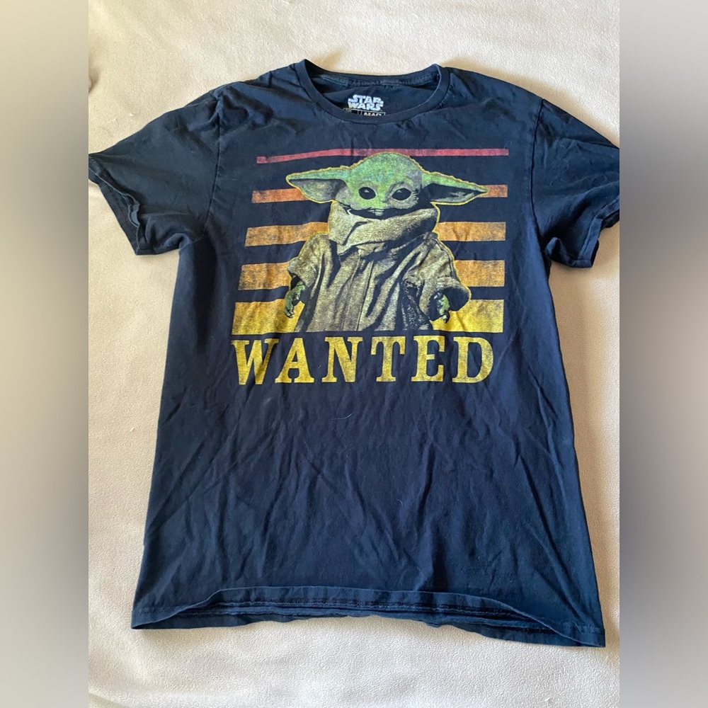 Star Wars Baby Yoda Wanted Men’s T-Shirt Size S (34/36)